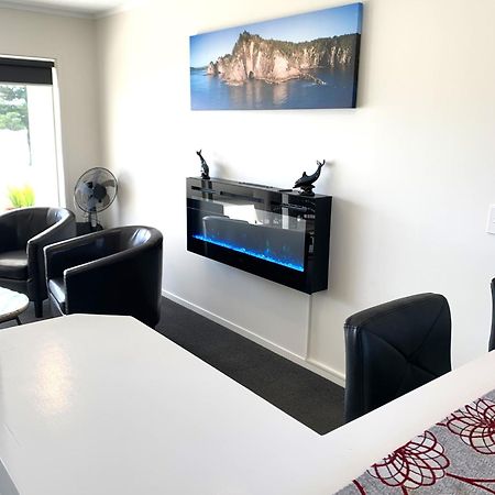 The Oceanside Motel Whitianga Buitenkant foto