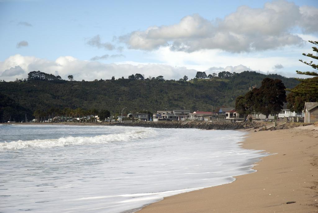 The Oceanside Motel Whitianga Buitenkant foto