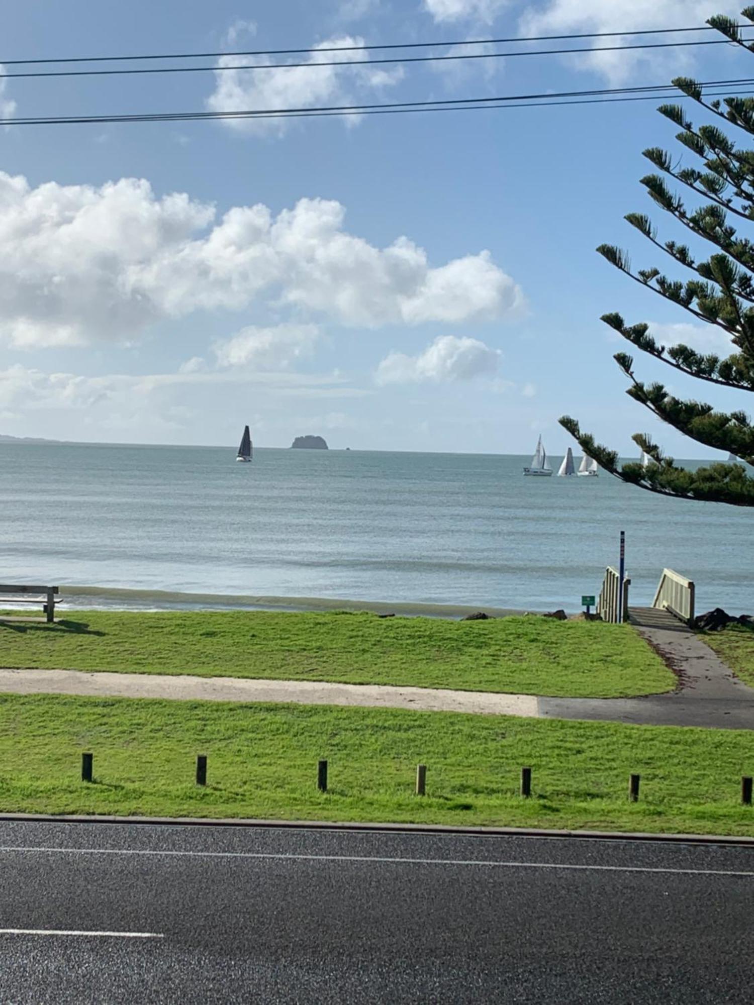The Oceanside Motel Whitianga Buitenkant foto