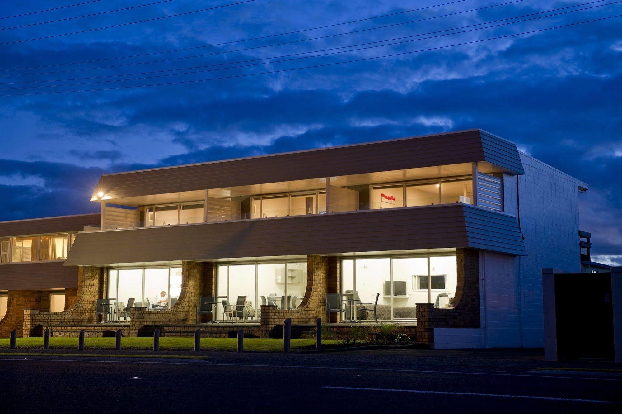 The Oceanside Motel Whitianga Buitenkant foto