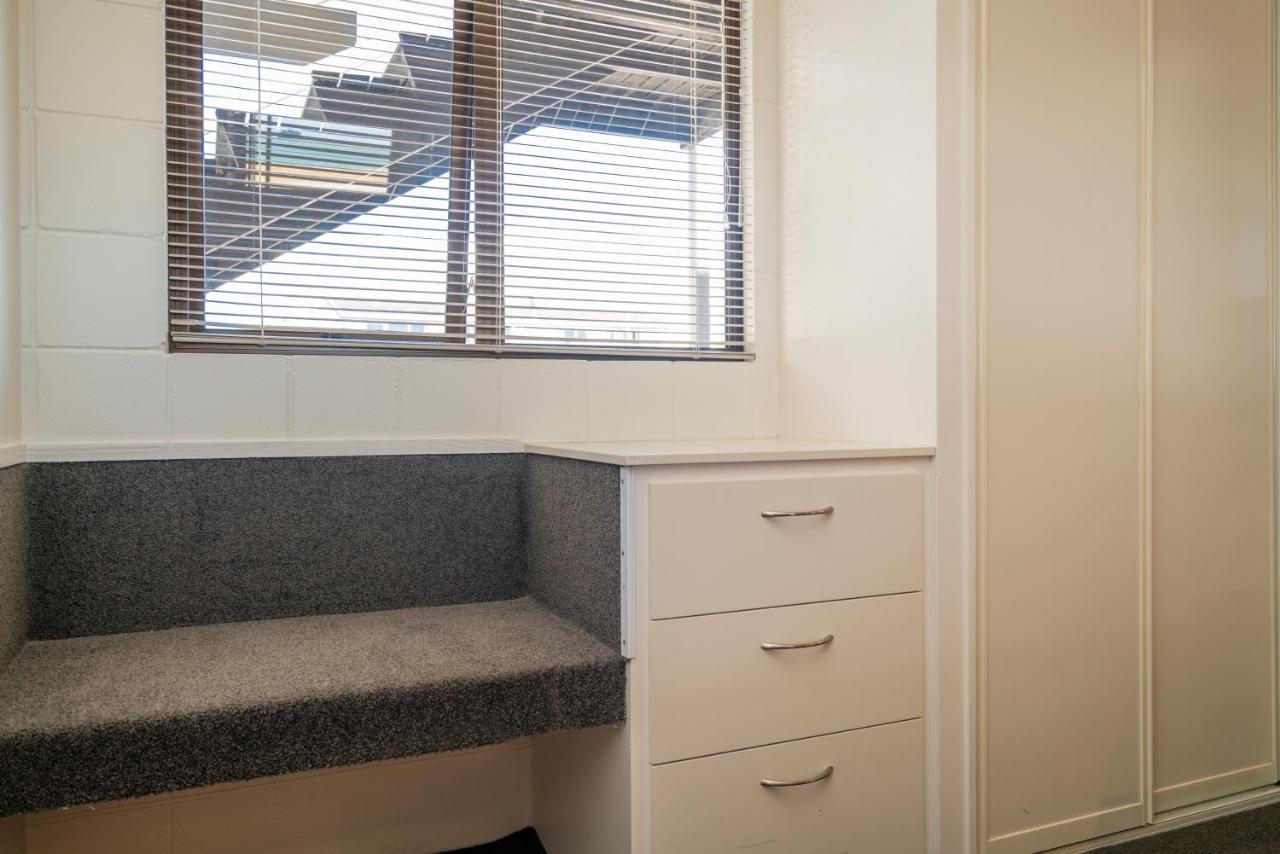 The Oceanside Motel Whitianga Buitenkant foto