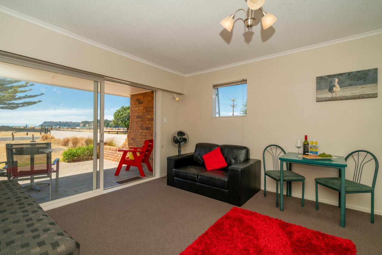 The Oceanside Motel Whitianga Buitenkant foto