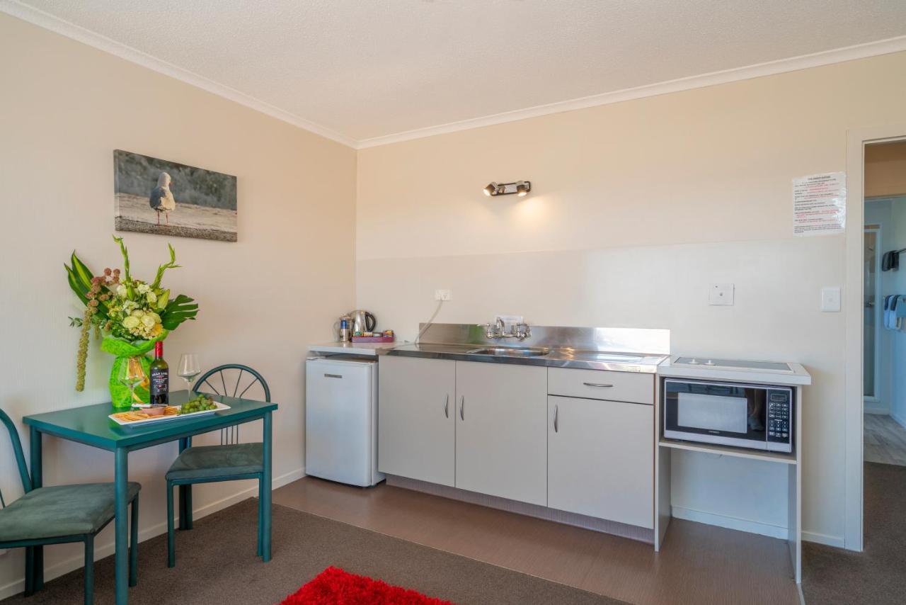 The Oceanside Motel Whitianga Buitenkant foto